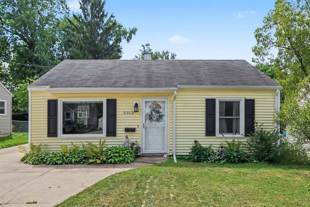 2313 Waverly Street Kalamazoo Charter Township, MI 49006
