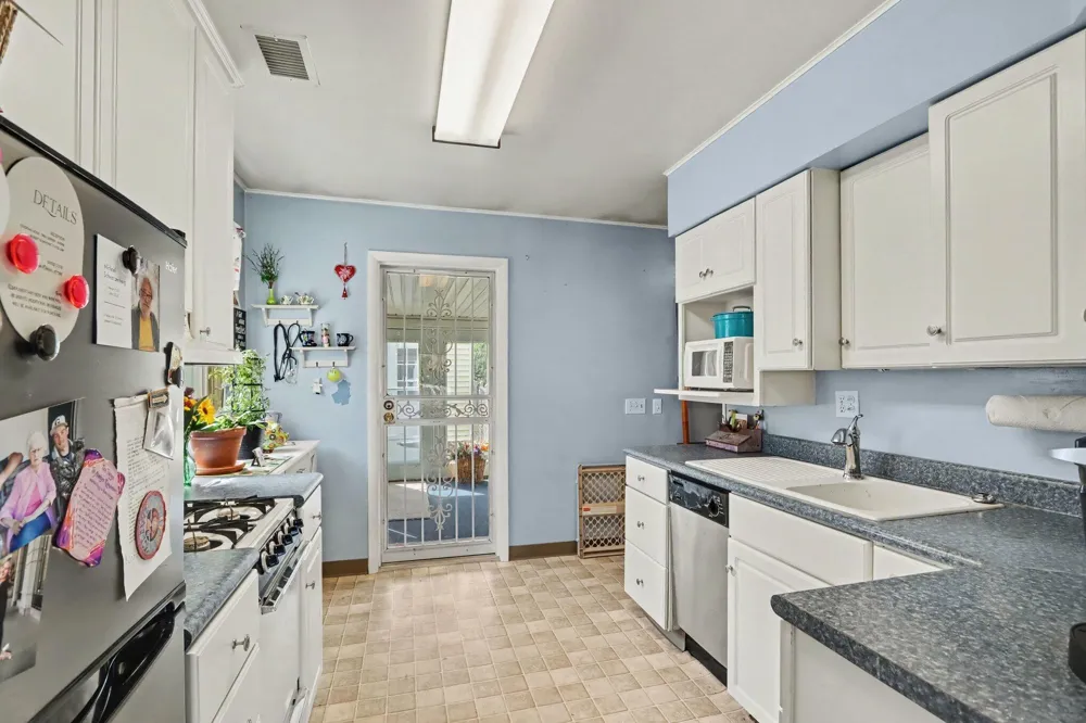 2313 Waverly Street Kalamazoo Charter Township, MI 49006