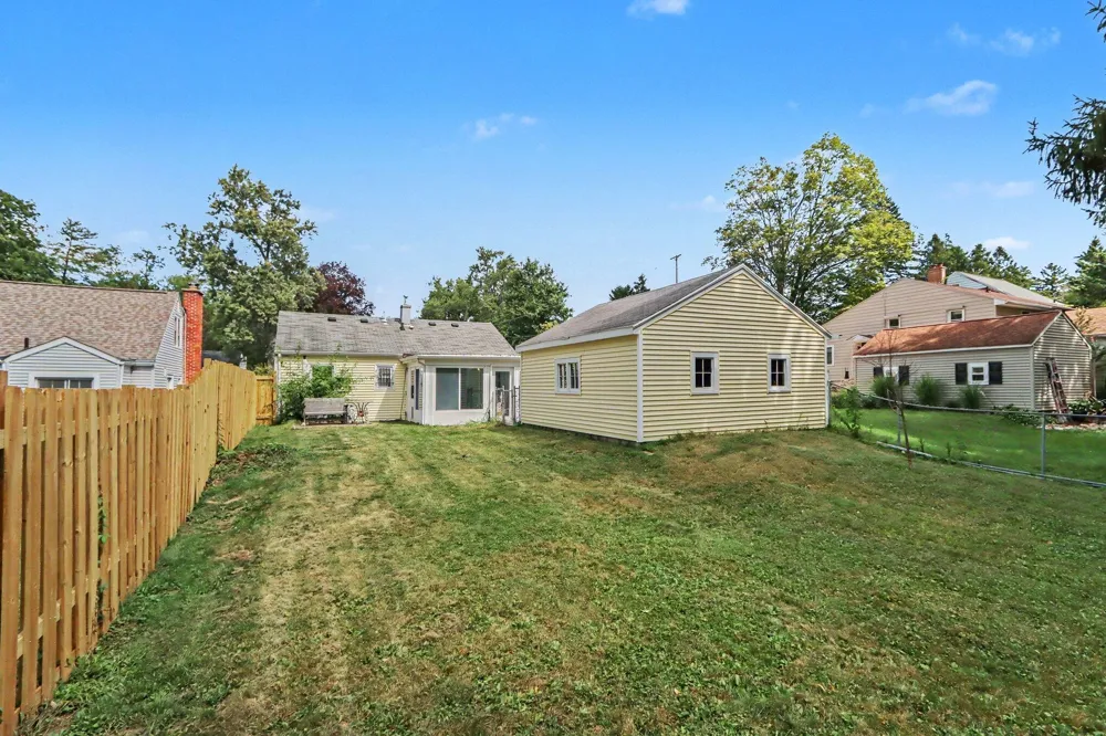 2313 Waverly Street Kalamazoo Charter Township, MI 49006