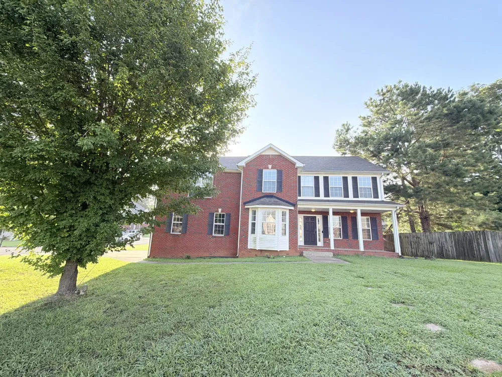 1378 Mountain Way Clarksville, TN 37043