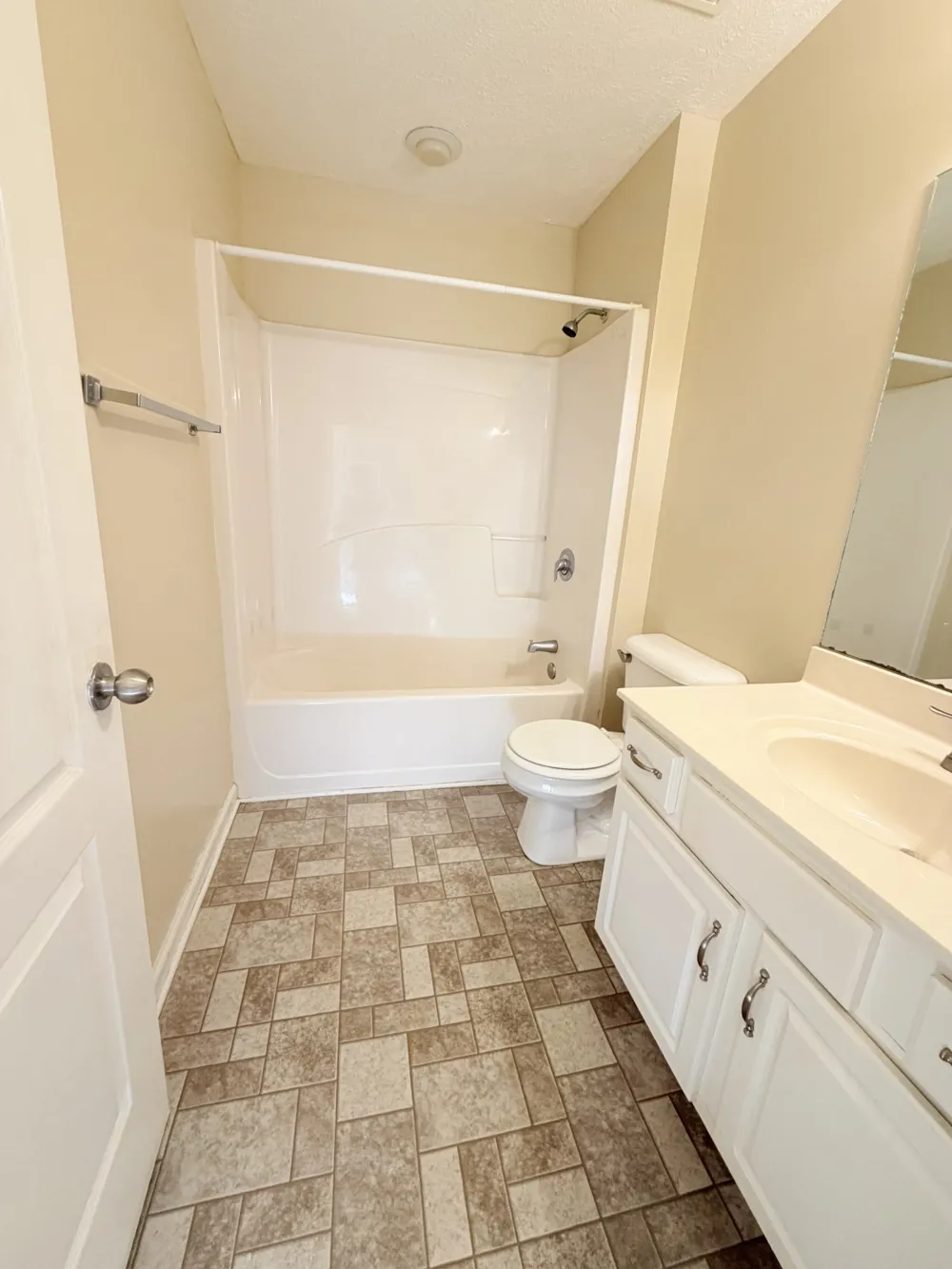 1378 Mountain Way Clarksville, TN 37043