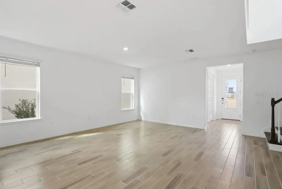 14751 FIELD DAISY DRIVE Winter Garden, FL 34787