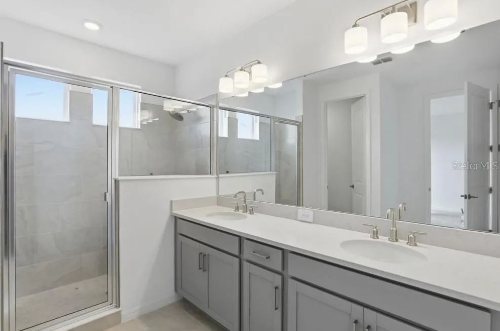14751 FIELD DAISY DRIVE Winter Garden, FL 34787