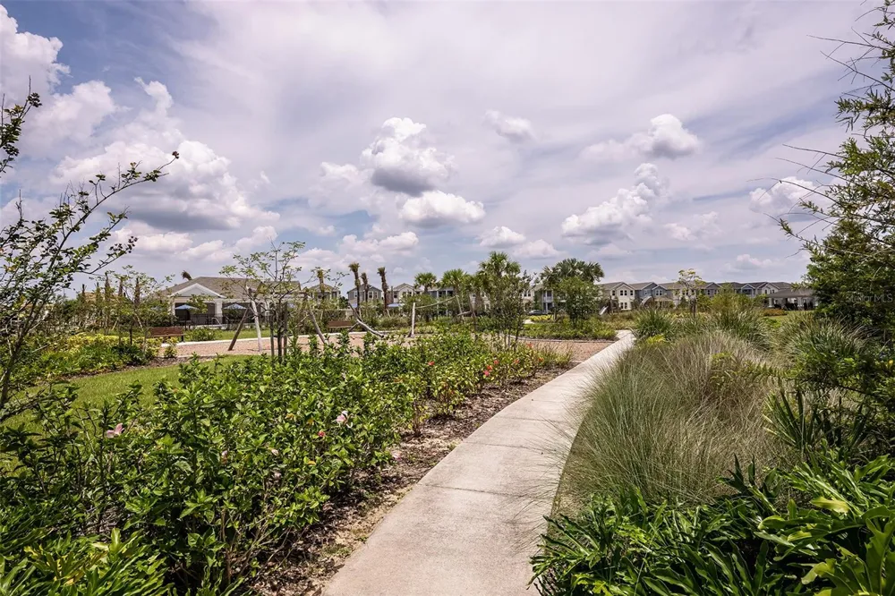14751 FIELD DAISY DRIVE Winter Garden, FL 34787