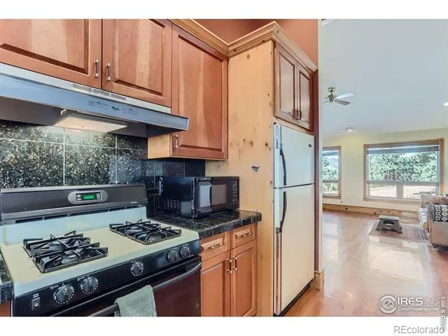 2450 Eagle Ridge Road Lyons, CO 80540