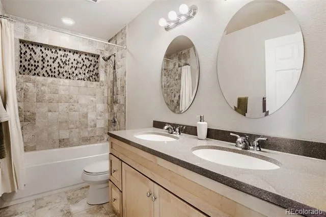 5335 S Flanders Way Centennial, CO 80015