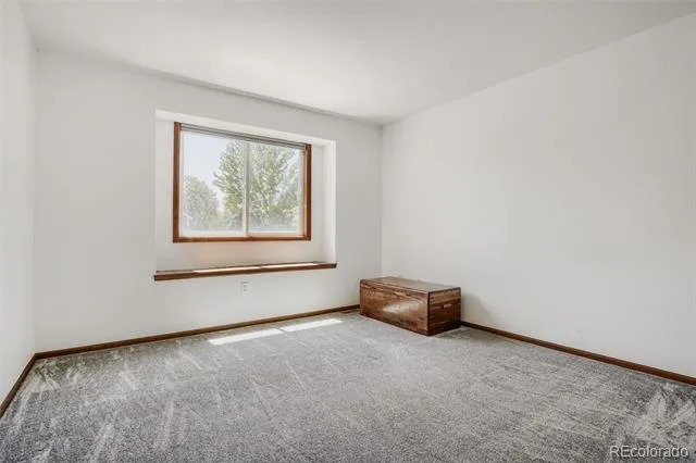 5335 S Flanders Way Centennial, CO 80015