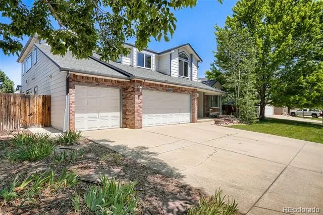 5335 S Flanders Way Centennial, CO 80015