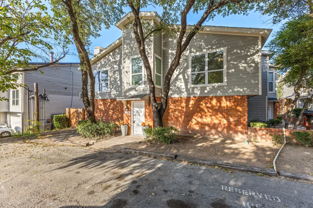 6738 Eastridge Drive #106 Dallas, TX 75231