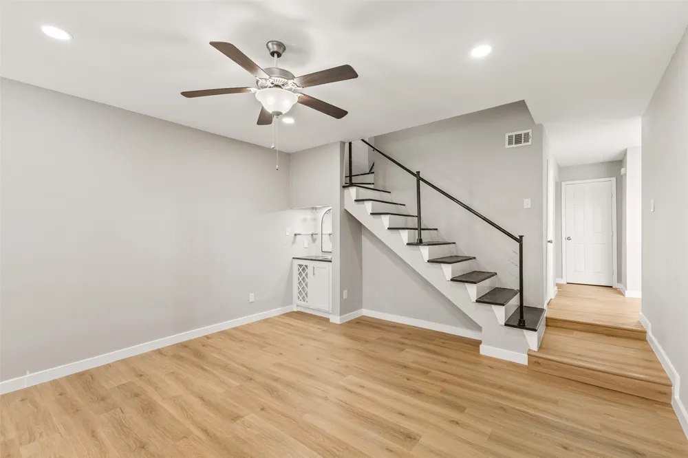 6738 Eastridge Drive #106 Dallas, TX 75231