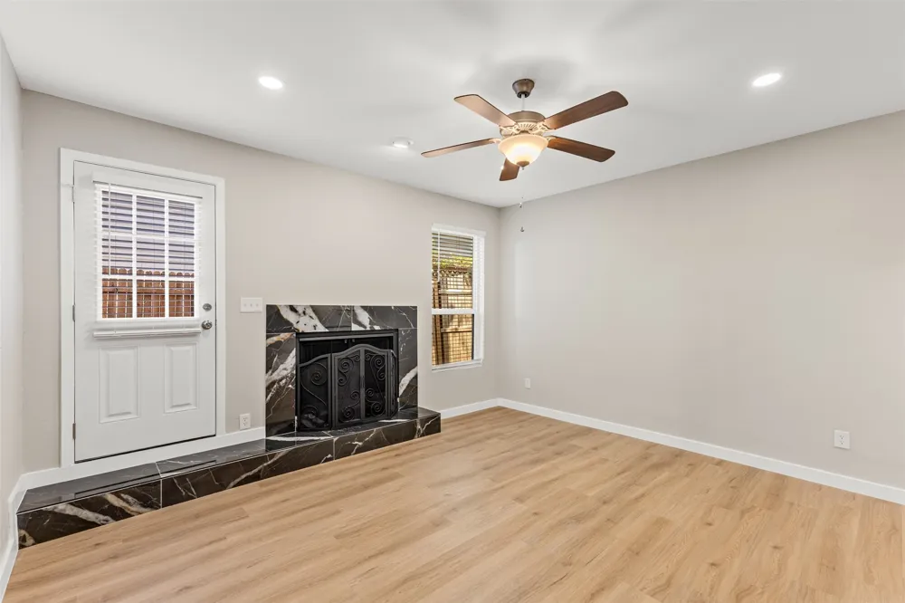 6738 Eastridge Drive #106 Dallas, TX 75231