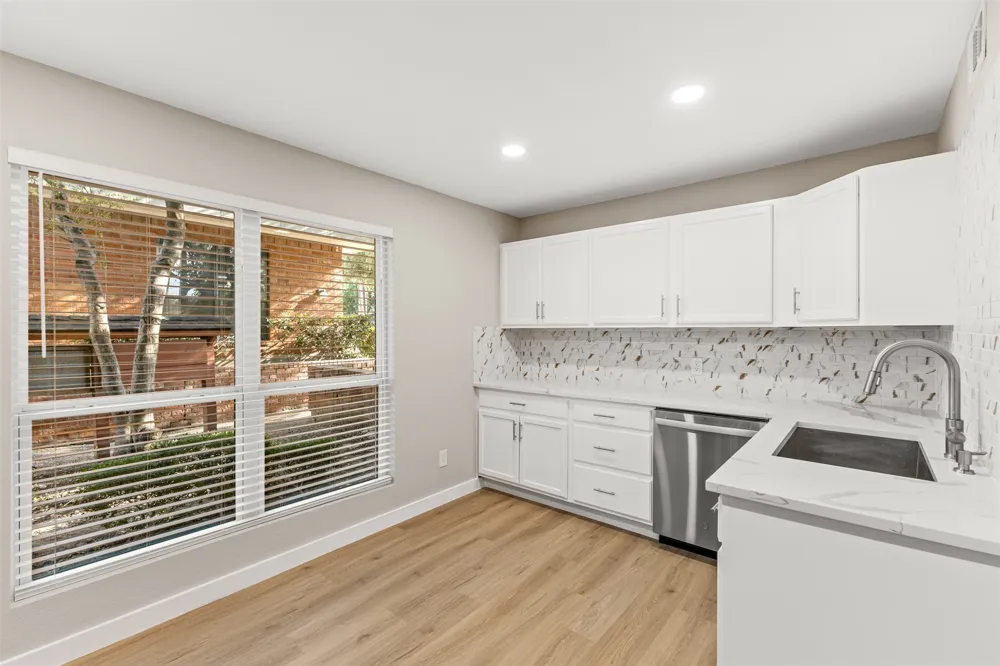 6738 Eastridge Drive #106 Dallas, TX 75231