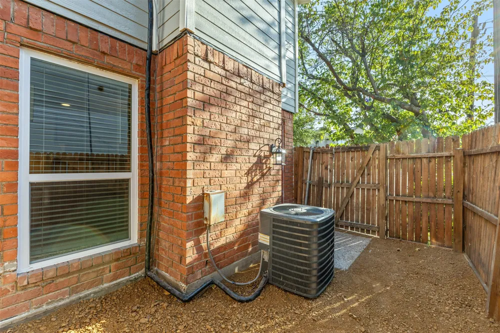 6738 Eastridge Drive #106 Dallas, TX 75231
