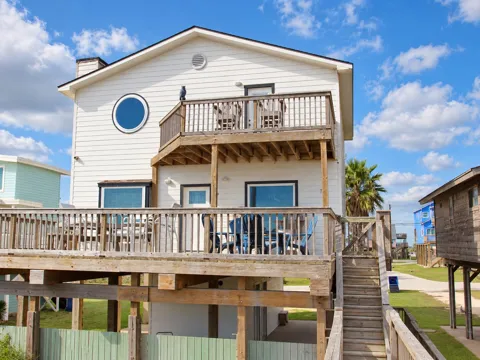 1648 Sandpebble Place