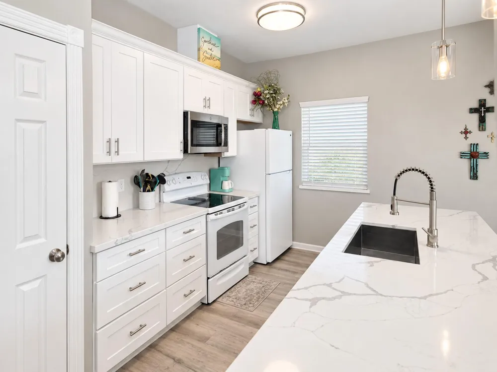 1648 Sandpebble Place Surfside Beach, TX 77541