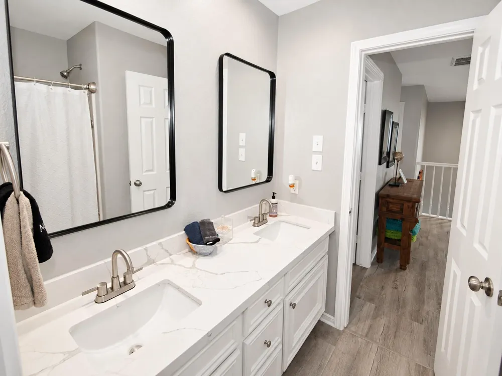 1648 Sandpebble Place Surfside Beach, TX 77541