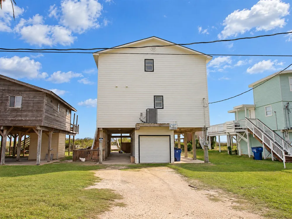 1648 Sandpebble Place Surfside Beach, TX 77541