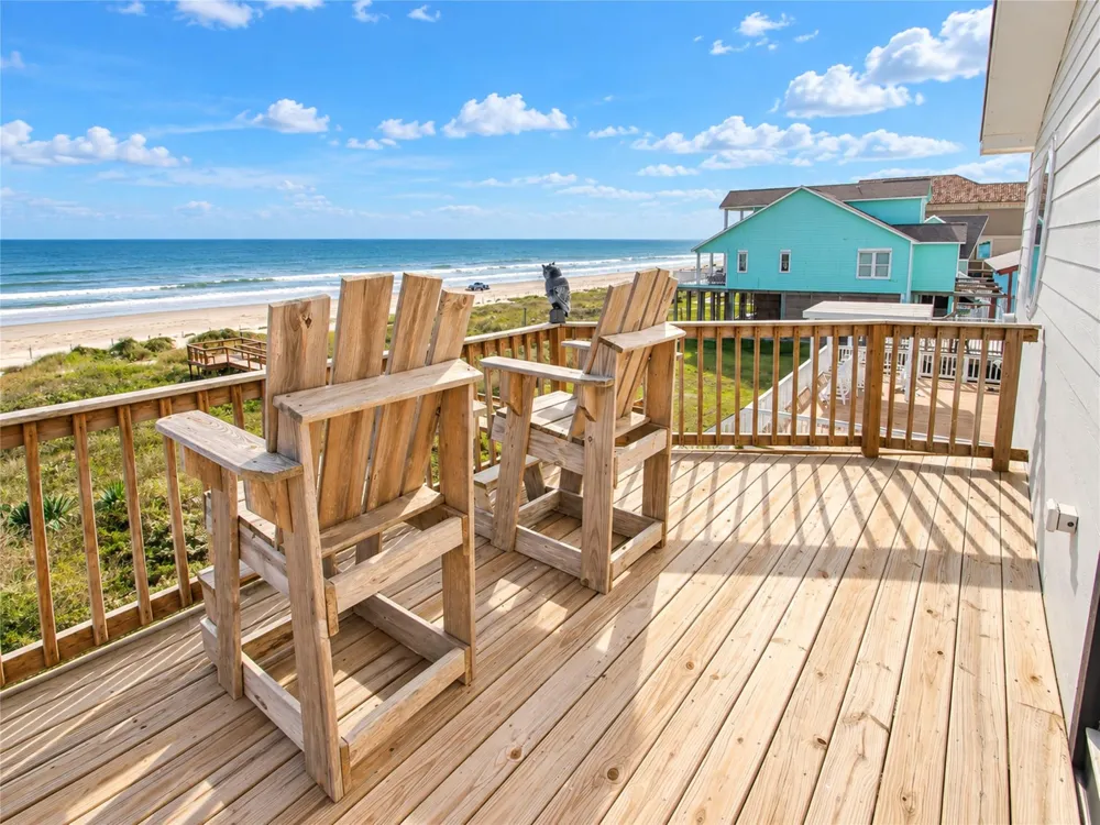 1648 Sandpebble Place Surfside Beach, TX 77541
