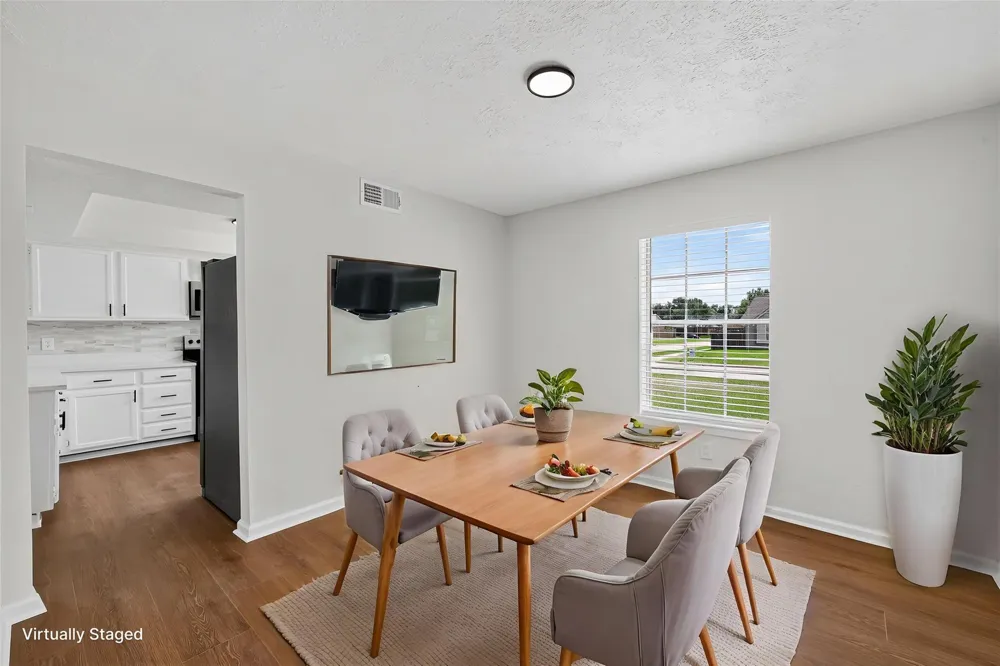 10102 Old Towne Lane Sugar Land, TX 77498