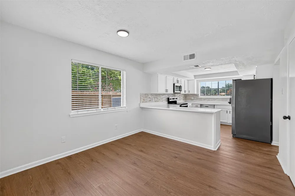 10102 Old Towne Lane Sugar Land, TX 77498