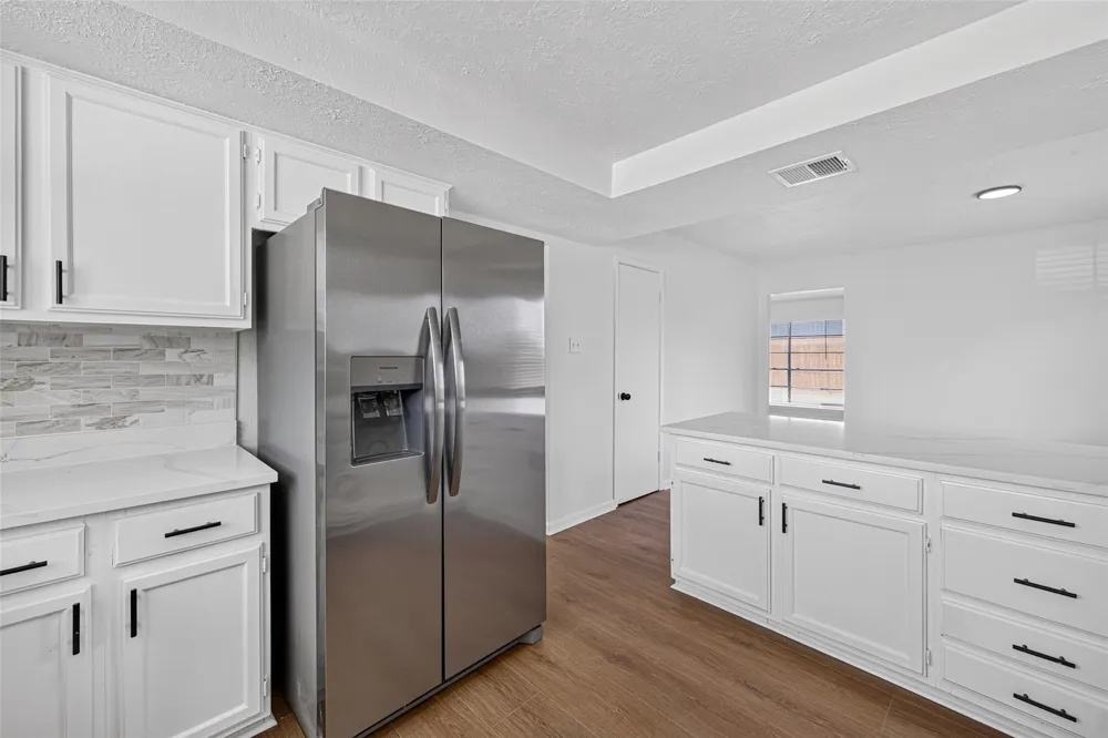 10102 Old Towne Lane Sugar Land, TX 77498
