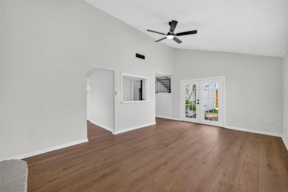 10102 Old Towne Lane Sugar Land, TX 77498