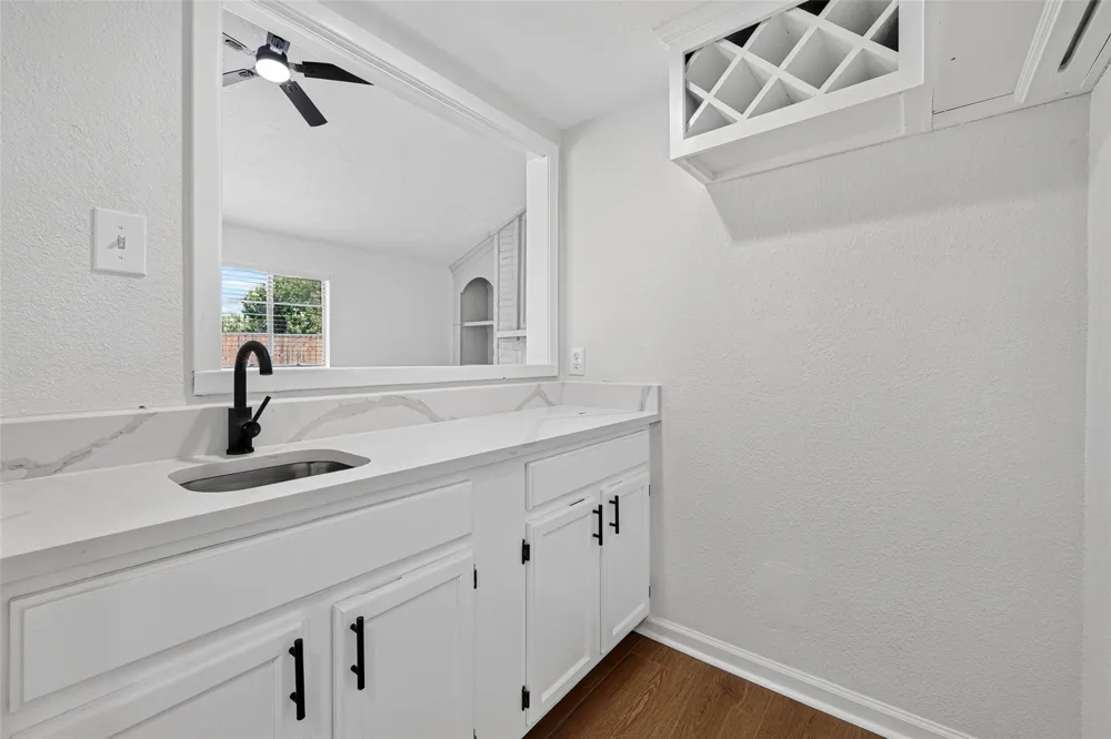 10102 Old Towne Lane Sugar Land, TX 77498