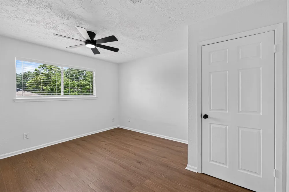 10102 Old Towne Lane Sugar Land, TX 77498