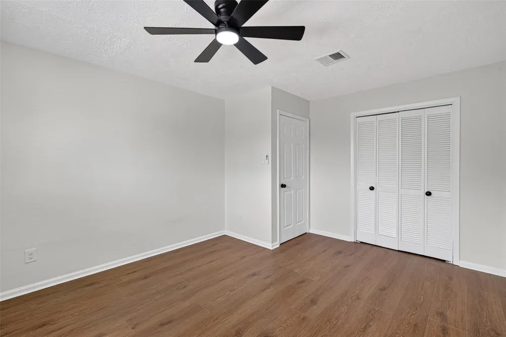 10102 Old Towne Lane Sugar Land, TX 77498