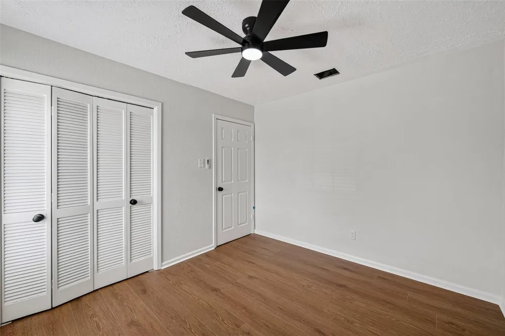 10102 Old Towne Lane Sugar Land, TX 77498