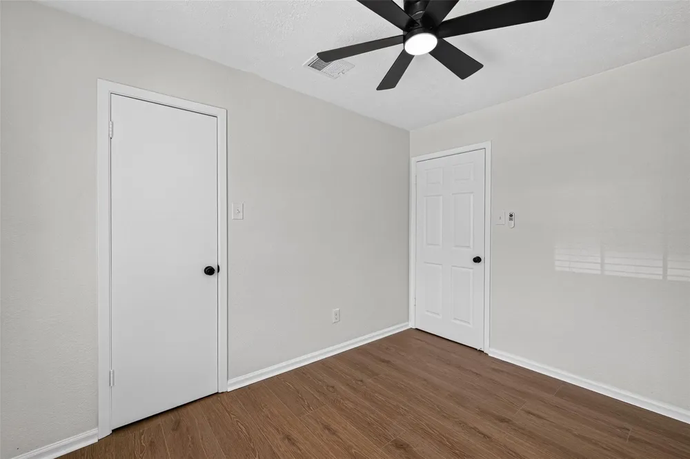 10102 Old Towne Lane Sugar Land, TX 77498