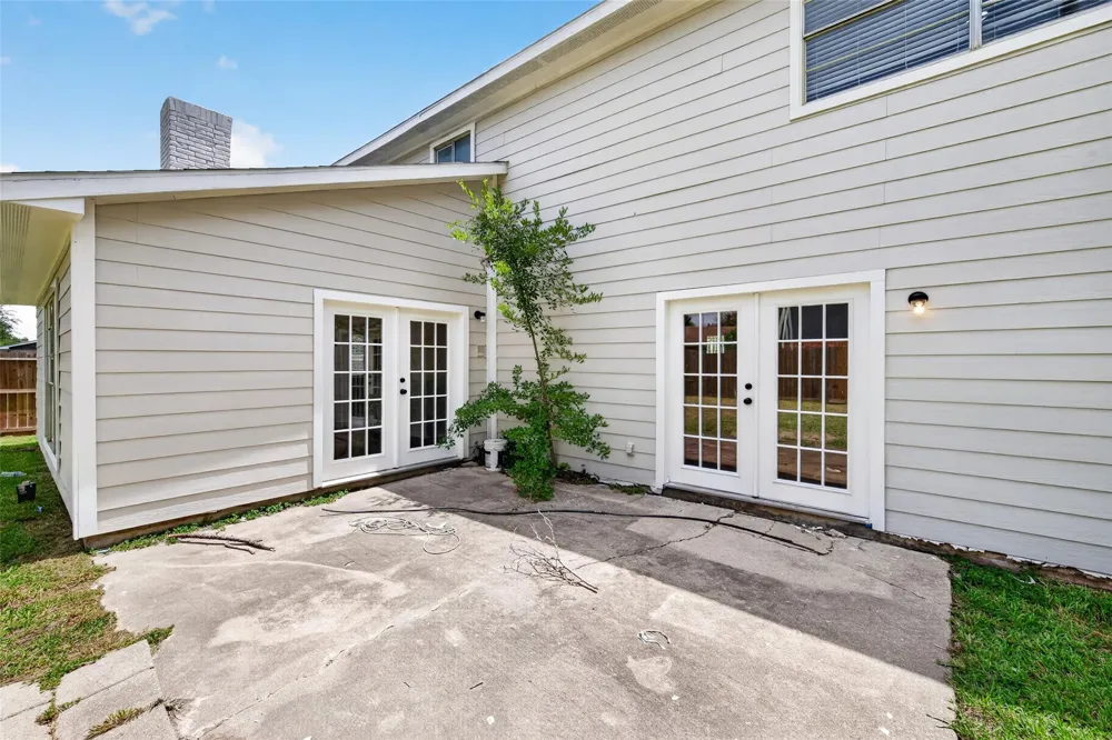 10102 Old Towne Lane Sugar Land, TX 77498