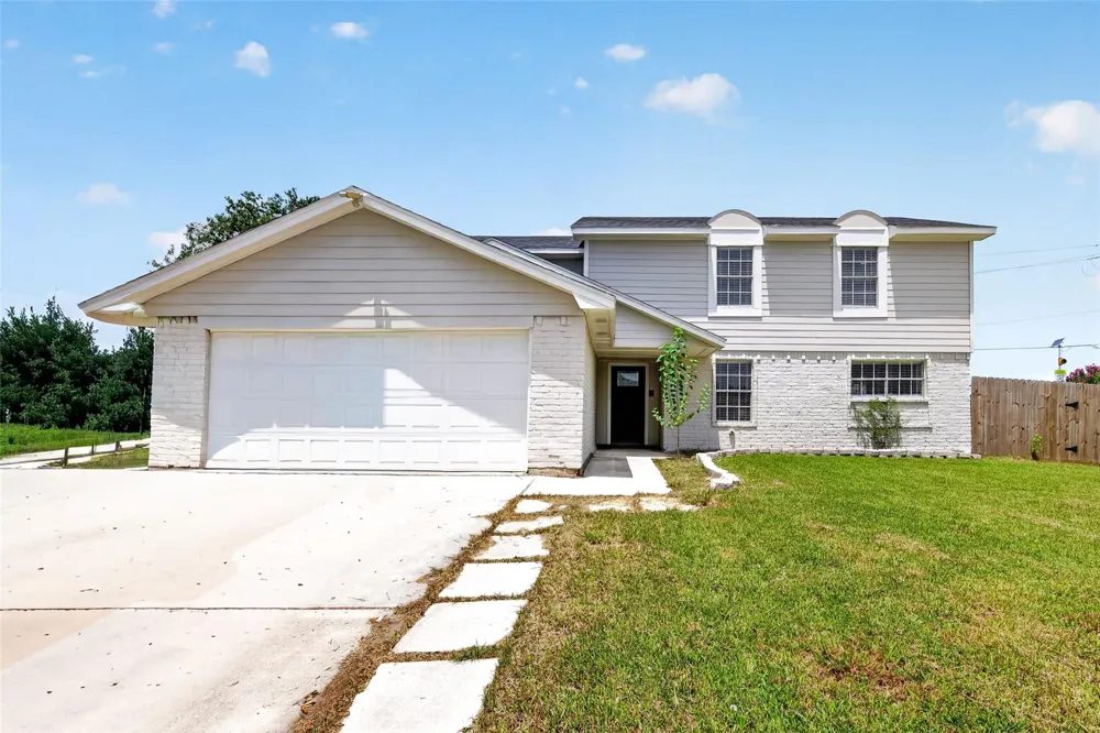10102 Old Towne Lane Sugar Land, TX 77498