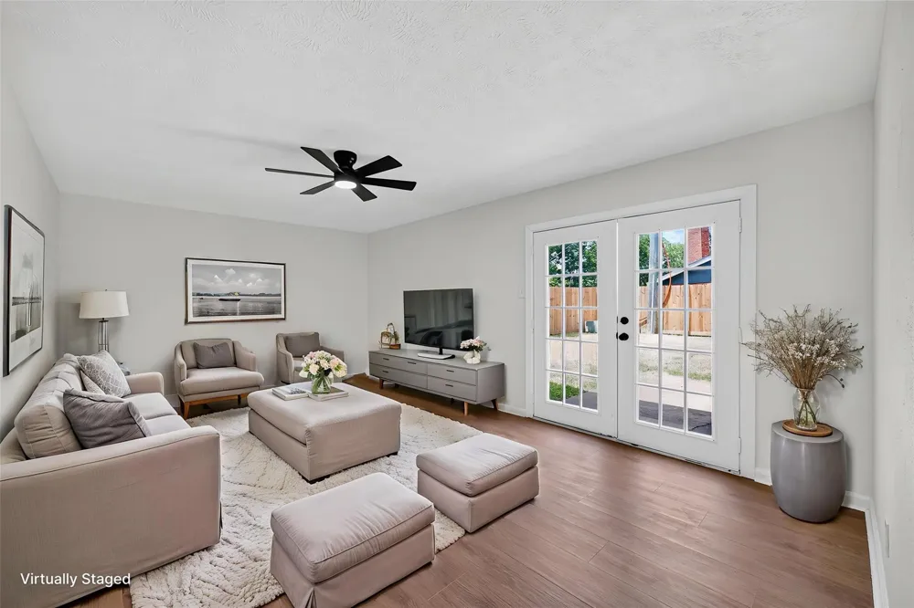 10102 Old Towne Lane Sugar Land, TX 77498
