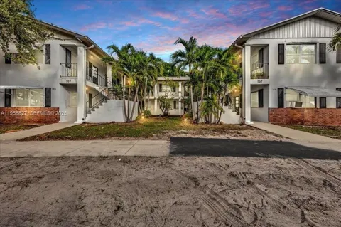 707 S 19TH AVENUE #4