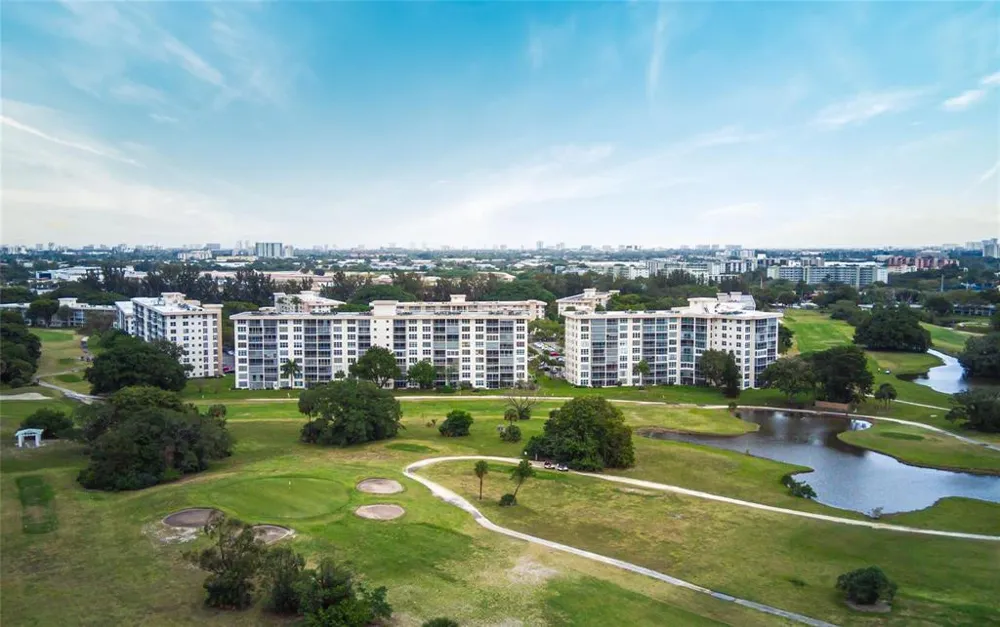 2671 S COURSE DRIVE S #908 Pompano Beach, FL 33069
