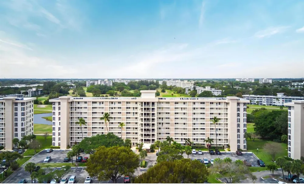 2671 S COURSE DRIVE S #908 Pompano Beach, FL 33069