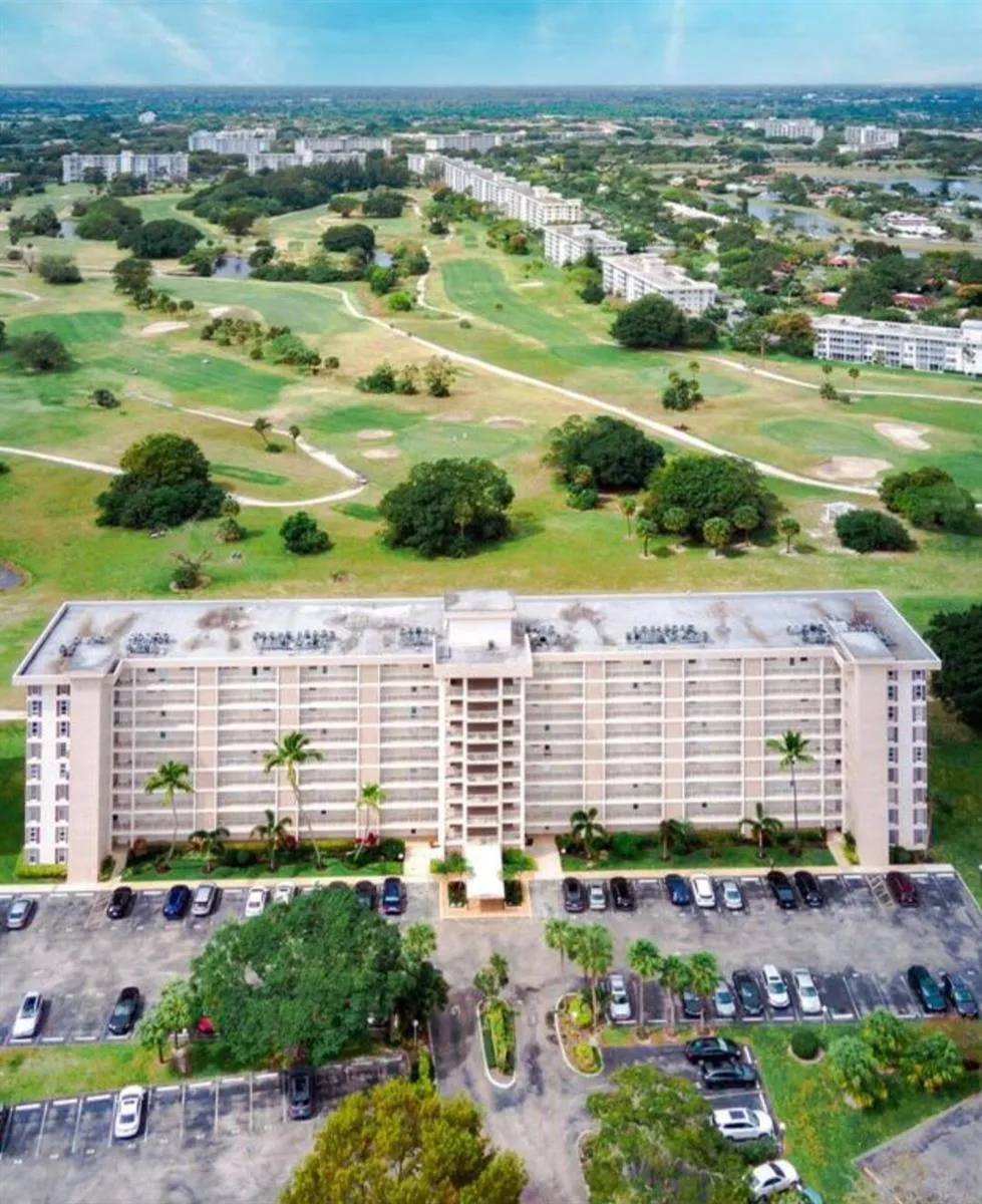2671 S COURSE DRIVE S #908 Pompano Beach, FL 33069