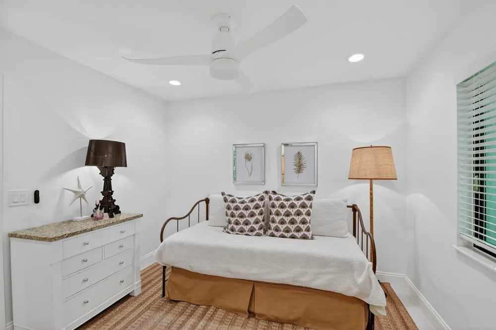 2904 Spanish Trail Delray Beach, FL 33483