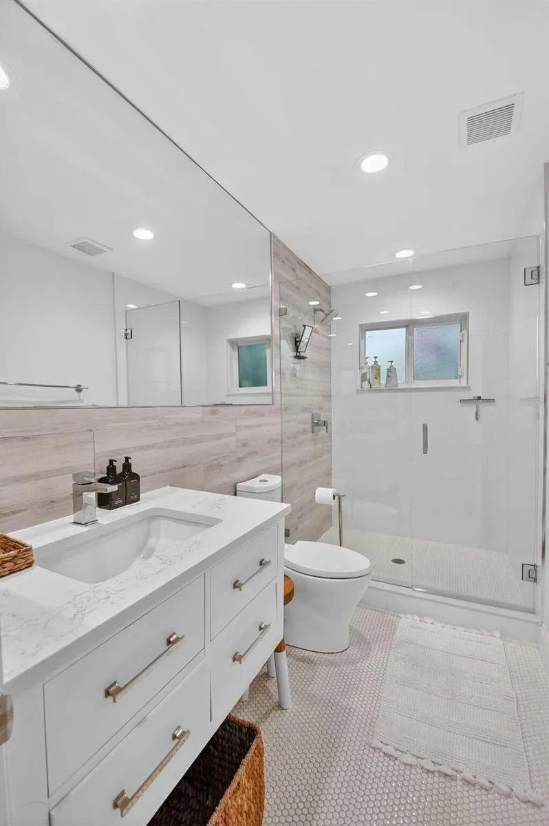 2904 Spanish Trail Delray Beach, FL 33483