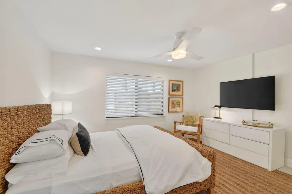 2904 Spanish Trail Delray Beach, FL 33483