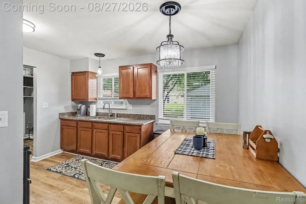 16042 Lauren Street Taylor City, MI 48180