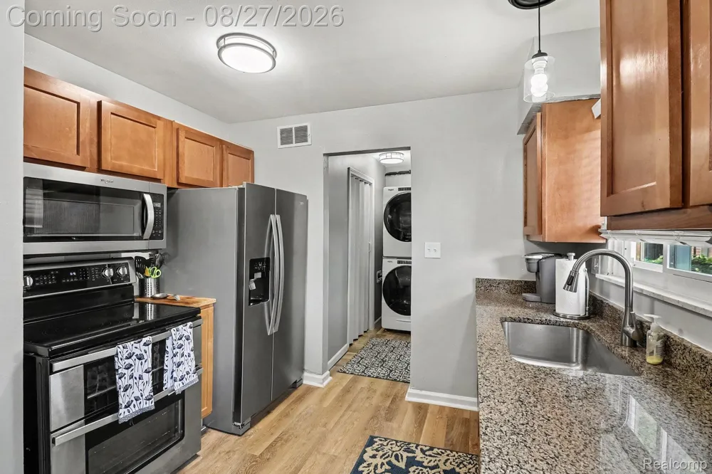 16042 Lauren Street Taylor City, MI 48180