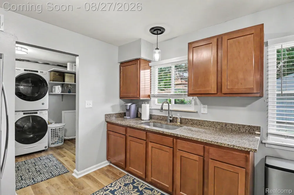 16042 Lauren Street Taylor City, MI 48180