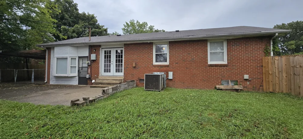 310 Sheriff Dr Clarksville, TN 37042