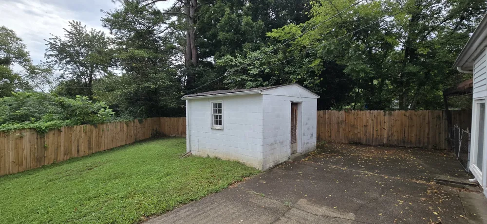 310 Sheriff Dr Clarksville, TN 37042