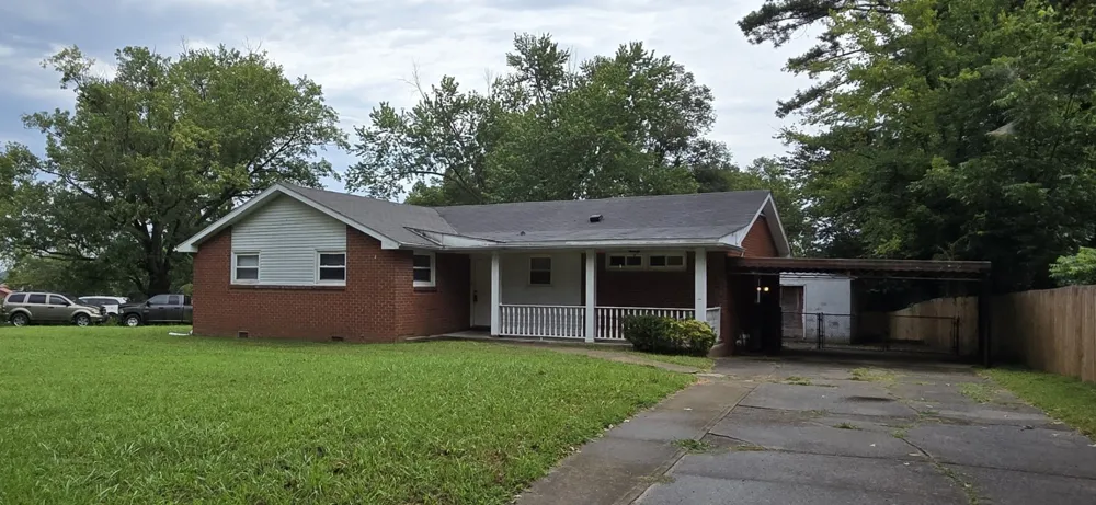 310 Sheriff Dr Clarksville, TN 37042