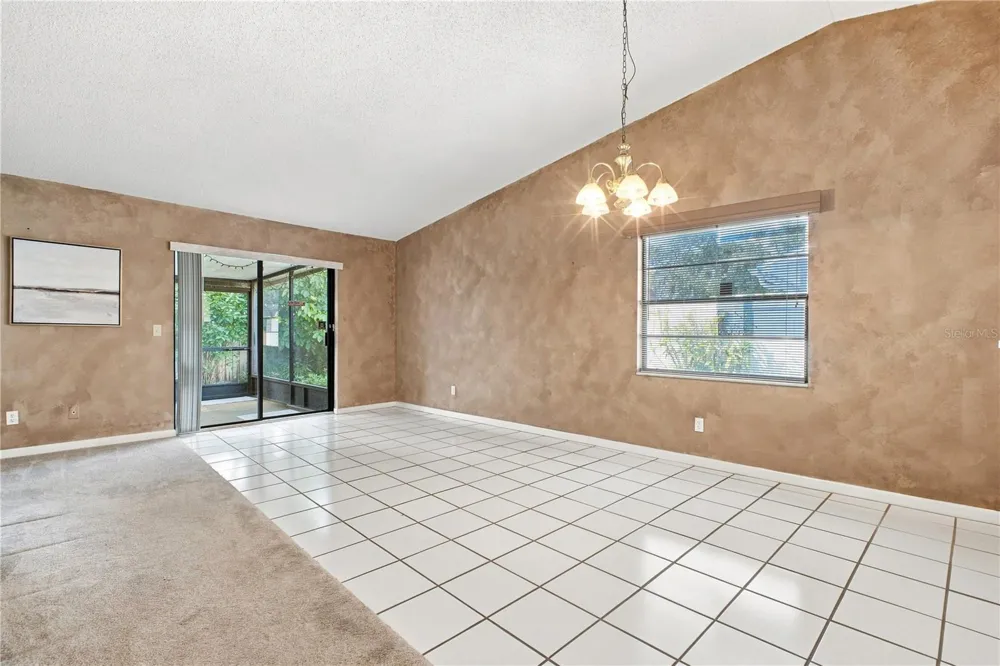 6803 LONGPOINTE WAY Tampa, FL 33615