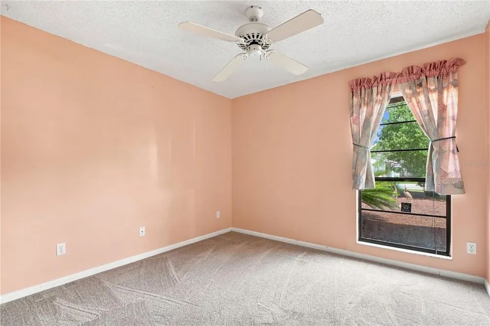 6803 LONGPOINTE WAY Tampa, FL 33615
