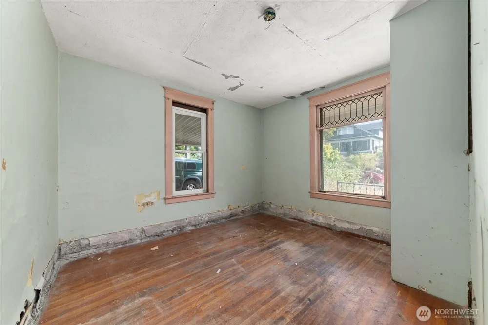 325 E 20th Avenue Spokane, WA 99203